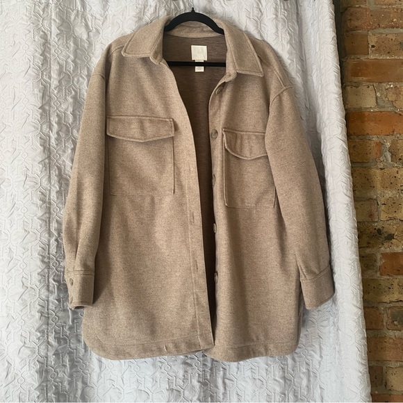 H&M Tan Shacket - Like New - Picture 2 of 4